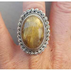 Zilveren ring met gouden Rutielkwarts en bewerkte kop 17 mm