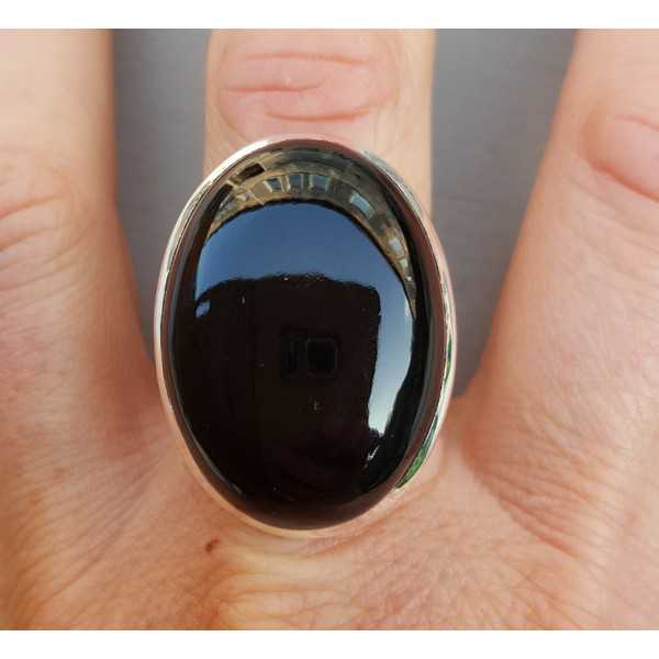 Zilveren ring gezet met brede ovale zwarte Onyx 18 mm
