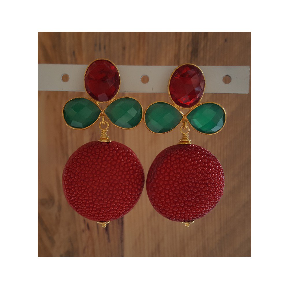 Goud vergulde oorbellen met rood Roggenleer groene Onyx en rode quartz