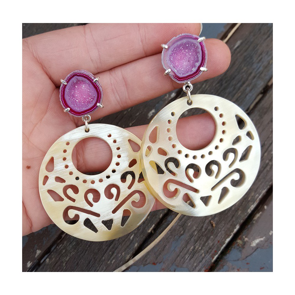 Zilveren oorbellen met Agaat geode en ronde Buffelhoorn