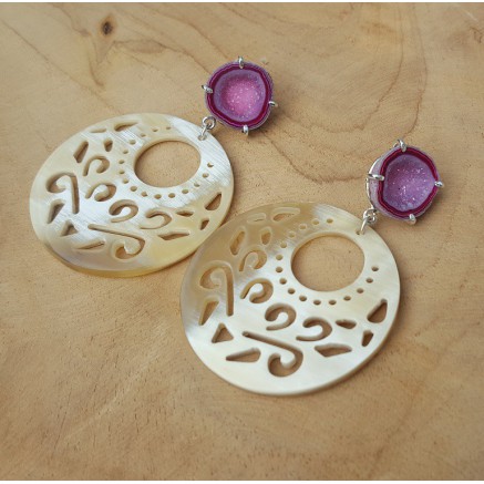 Zilveren oorbellen met Agaat geode en ronde Buffelhoorn