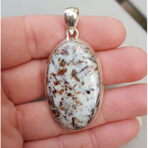 Zilveren hanger gezet met Astrophylliet