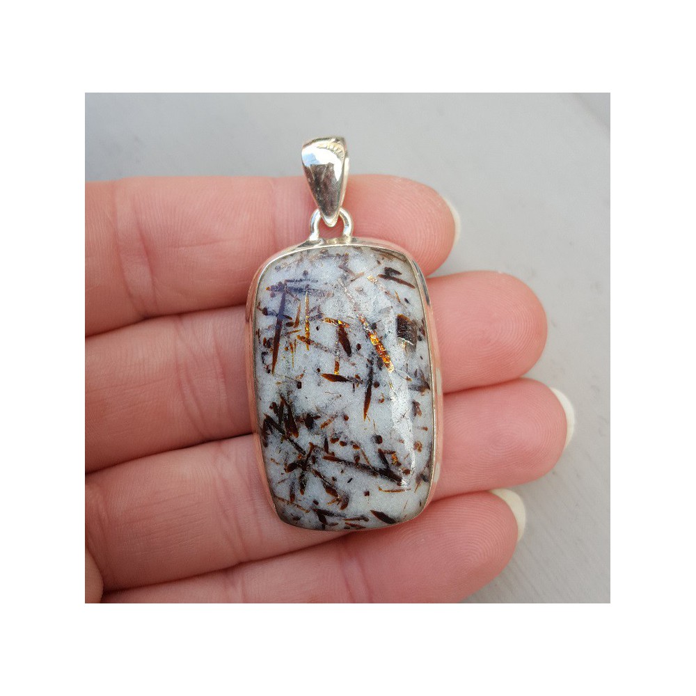 Silver pendant set with rectangular Astrophylliet