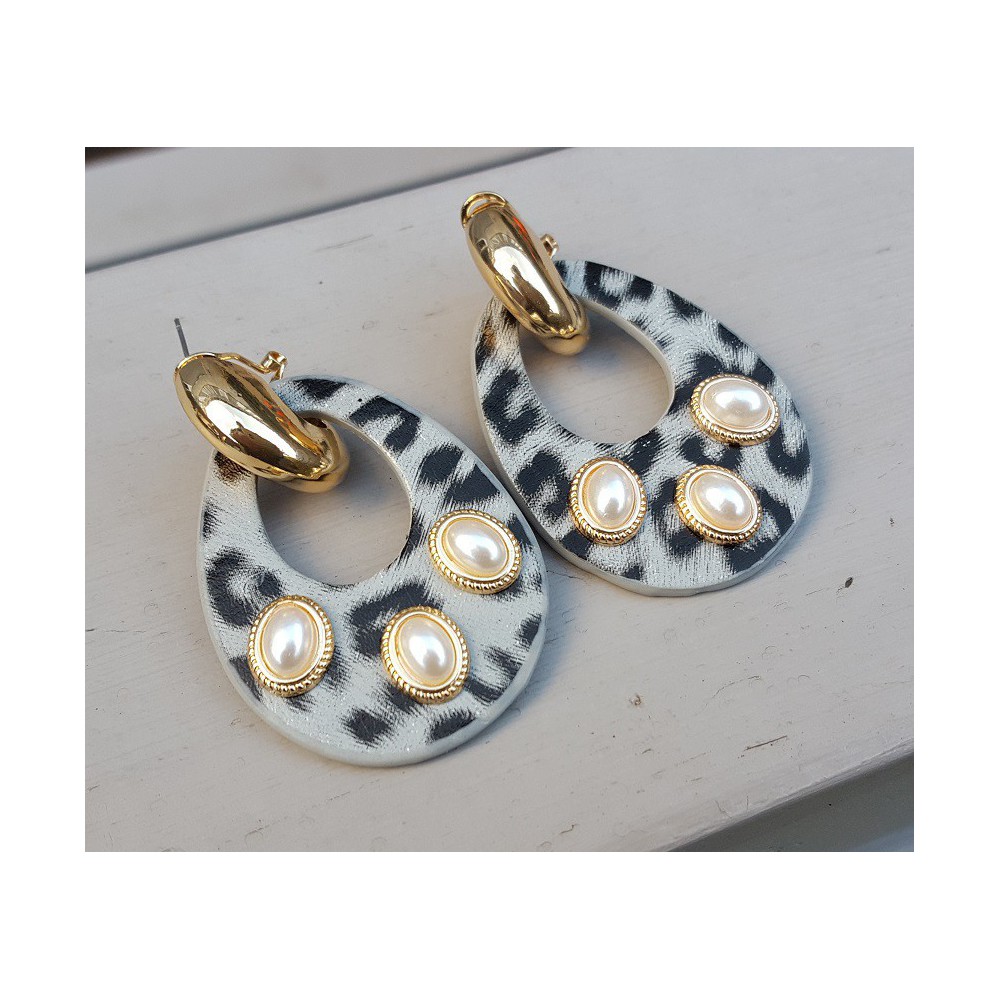 Goud vergulde creolen met oorhangers van Ecoleather en ornamenten