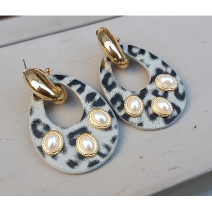 Goud vergulde creolen met oorhangers van Ecoleather en ornamenten