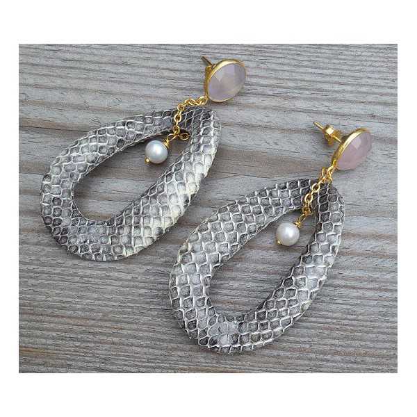 Gold plated earrings wavy ring of Snakeskin and pink Chalcedony 