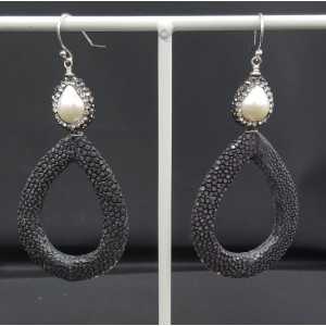Earrings with open drop black Roggenleer Pearl and crystals