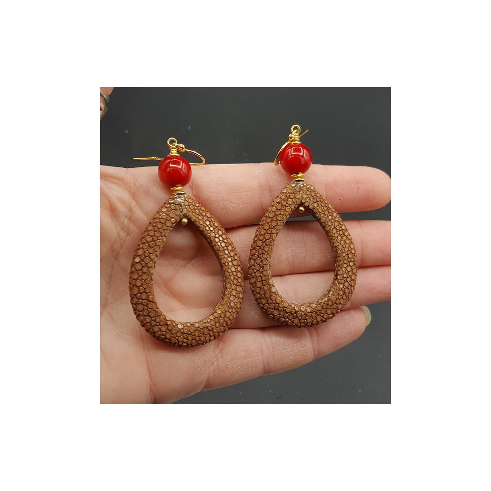 Earrings with open drop brown Roggenleer and Coral