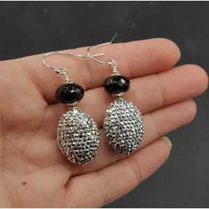Zilveren oorbellen met zwarte Onyx en zilveren kristallen