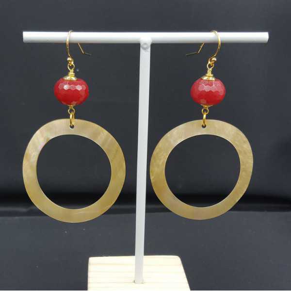 Earrings with a ring of shell and red Jade