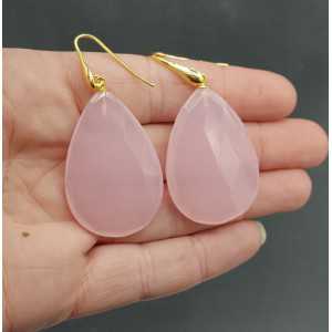 Gold plated oorbelle with large pink Chalcedony briolet