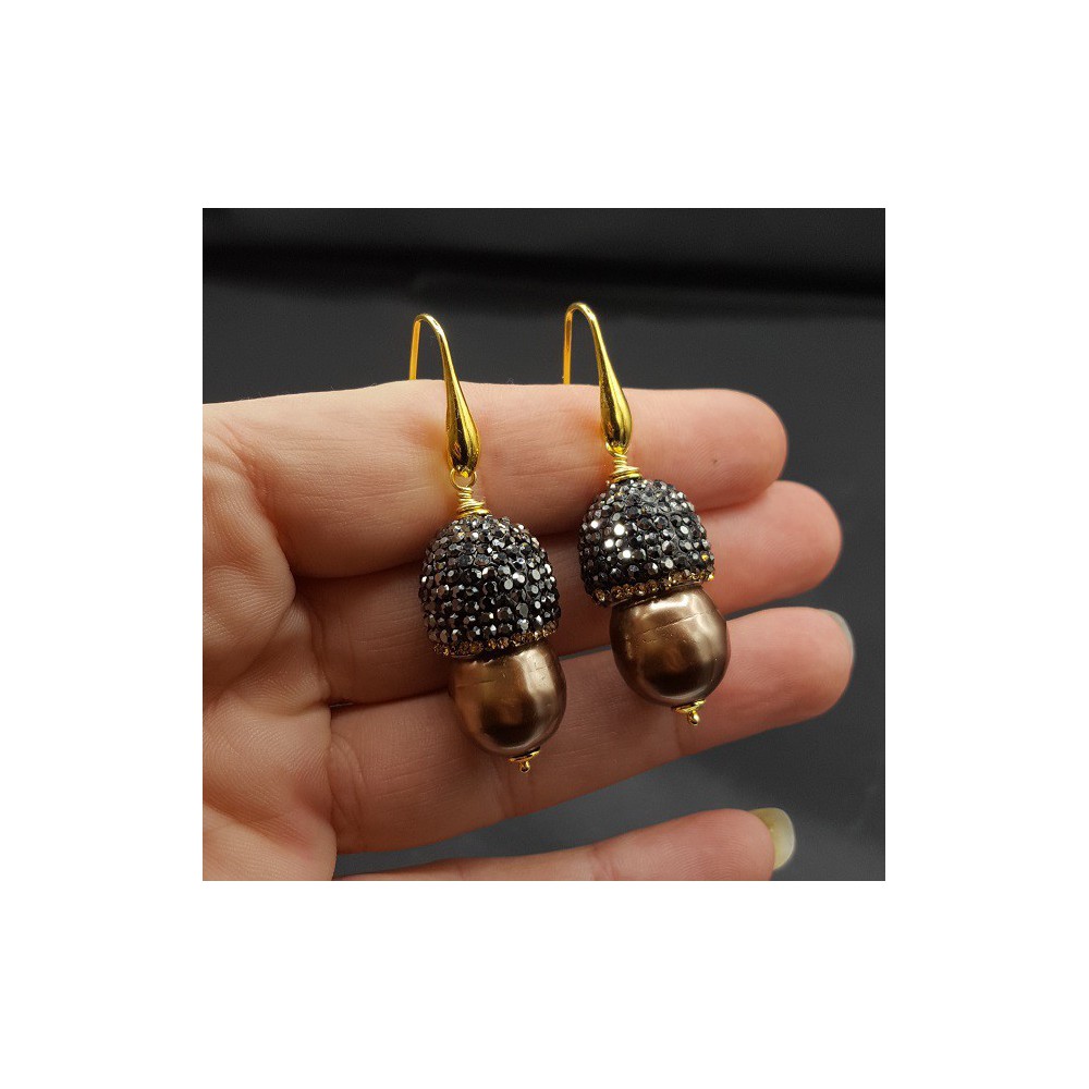 Gold plated earrings with Pearl and crystals