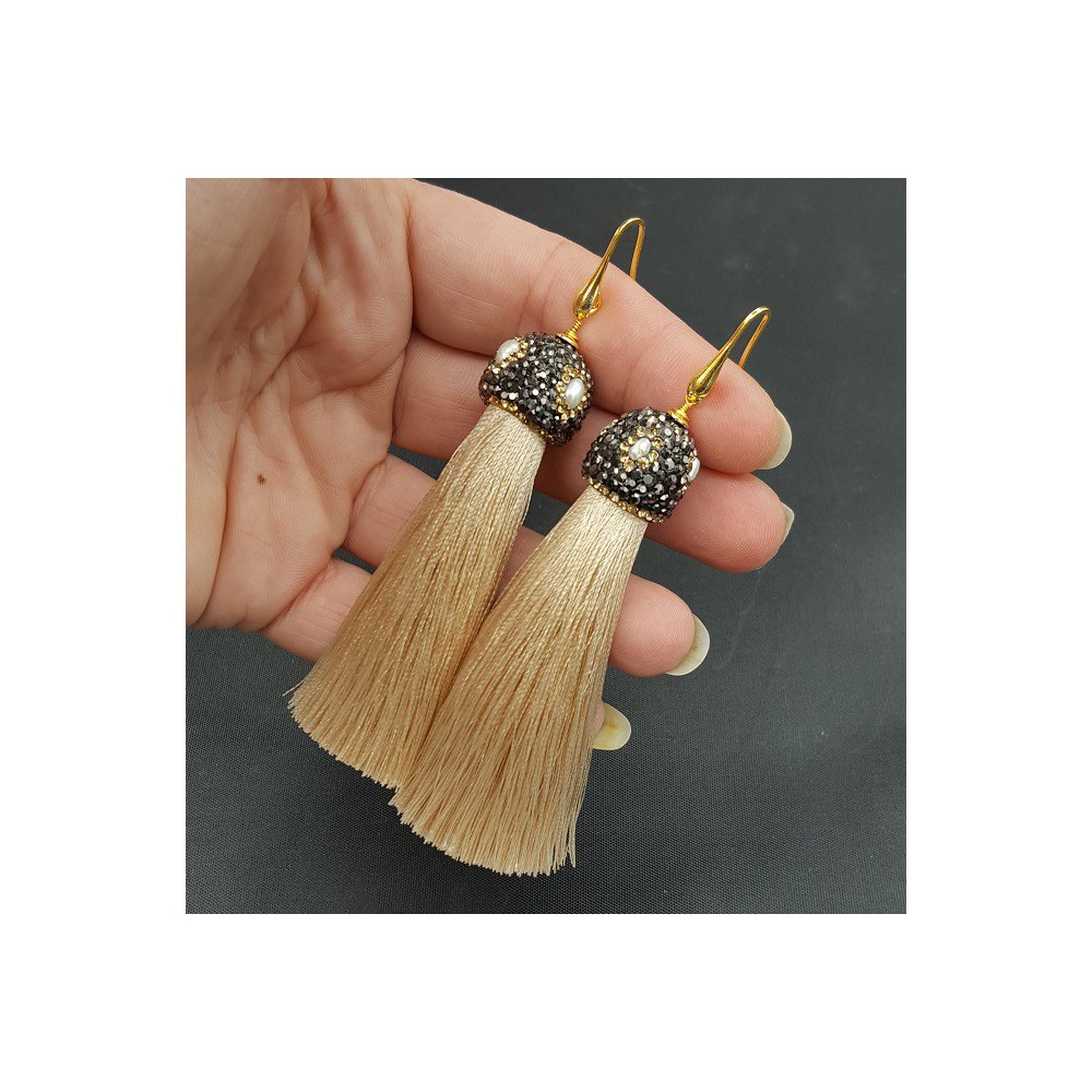 Gold plated beige tassel earrings with crystals and pearl