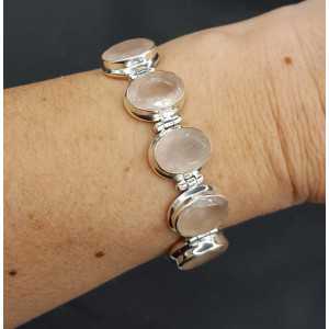 Zilveren armband gezet met vijf ovale facet Rozenkwarts stenen