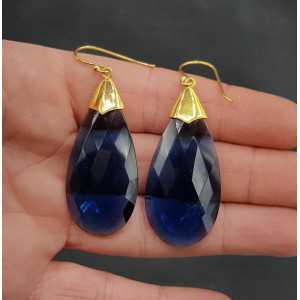 Goud vergulde oorbellen met grote Saffier blauwe quartz