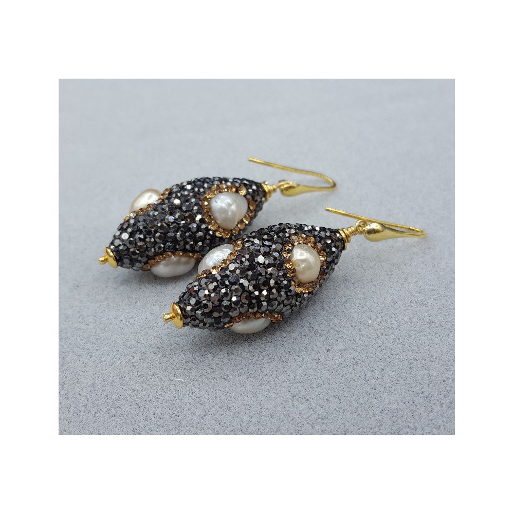 Gold plated earrings with marquise pendant with crystals and freshwater Pearl