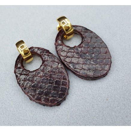 Creolen met ovale kobalt blauwe Roggenleer hanger