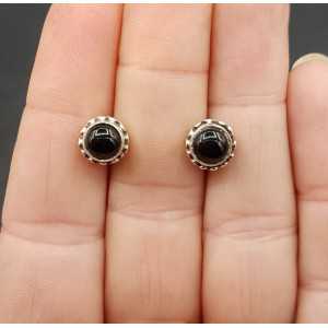 Silver oorknoppen with round black Onyx