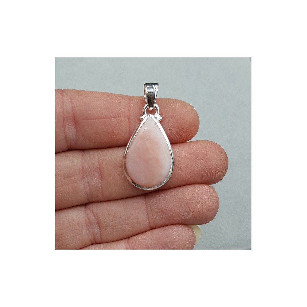 Silver pendant with drop-shaped pink Opal