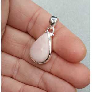 Silver pendant with drop-shaped pink Opal