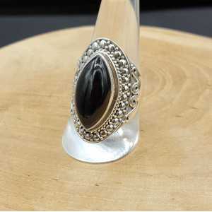 Zilveren ring gezet met marquise cabochon Onyx 19 mm