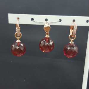 Rosé gold-plated pendant and creoles with around Garnet and quartz