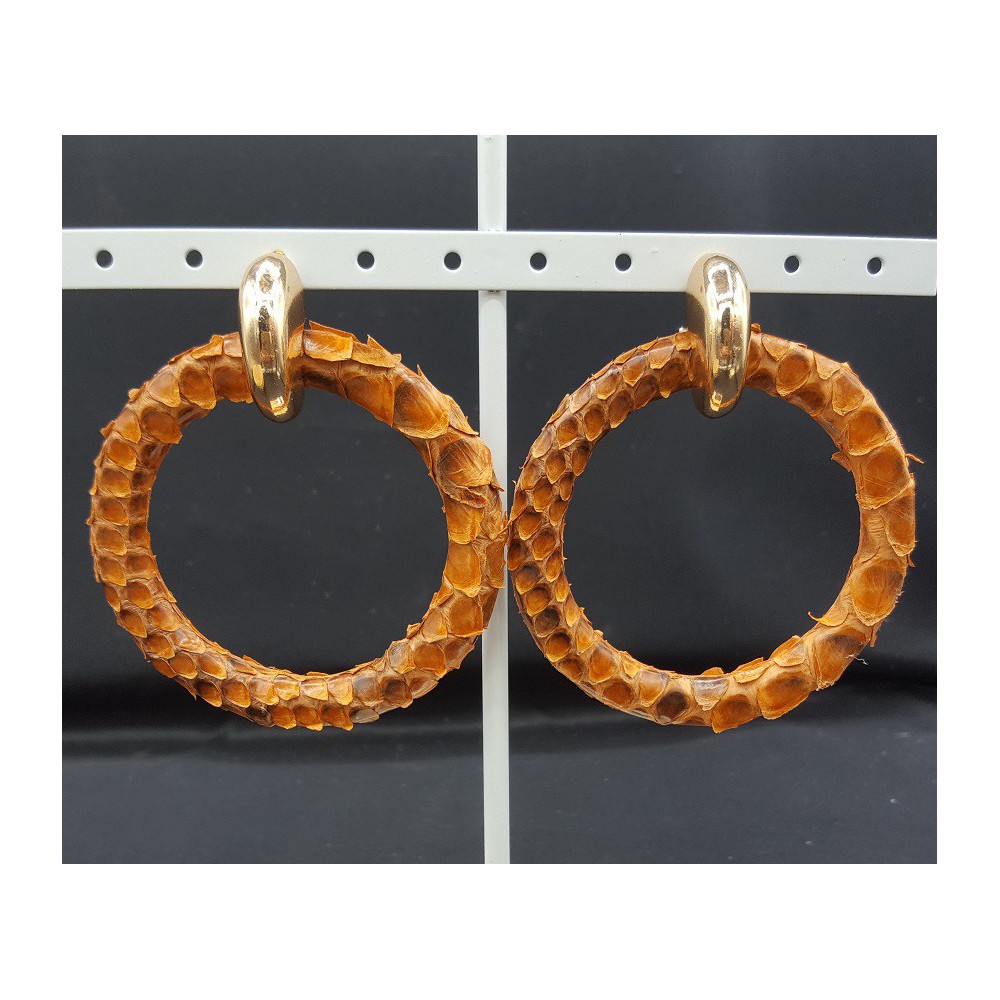 Creolen met licht bruine ring van Slangenleer