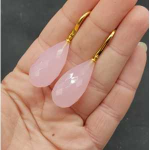 Vergoldete Ohrringe mit großen rosa Chalcedon Tropfen