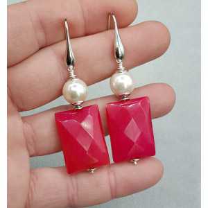 Ohrringe mit fuchsia-pink-Jade und Perle