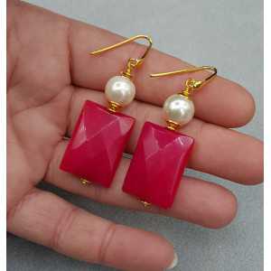 Earrings with fuchsia pink Jade and Pearl