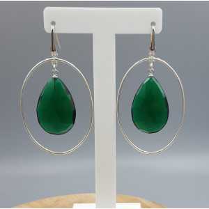 Zilveren oorbellen met Emerald groene quartz briolet