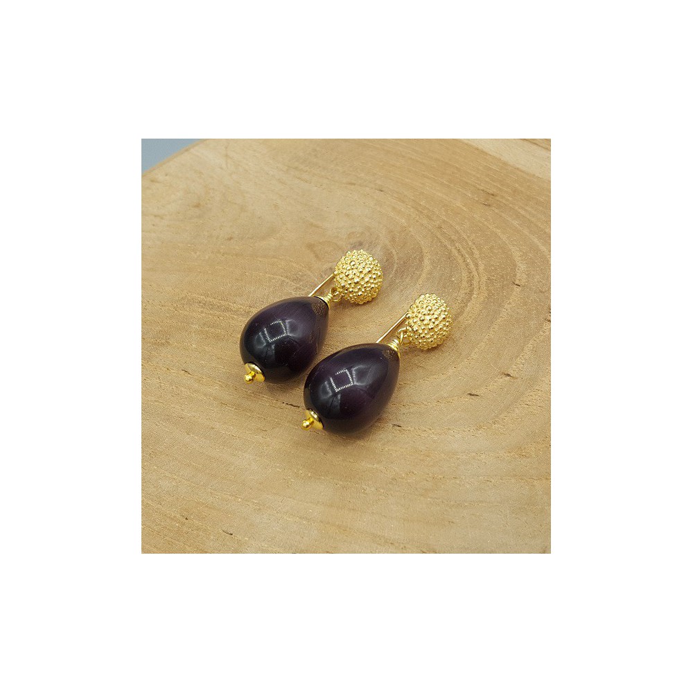 Earrings with dark purple cat's eye briolet