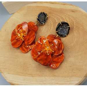 Goud vergulde oorbellen Agaat geode en oranje resin bloem