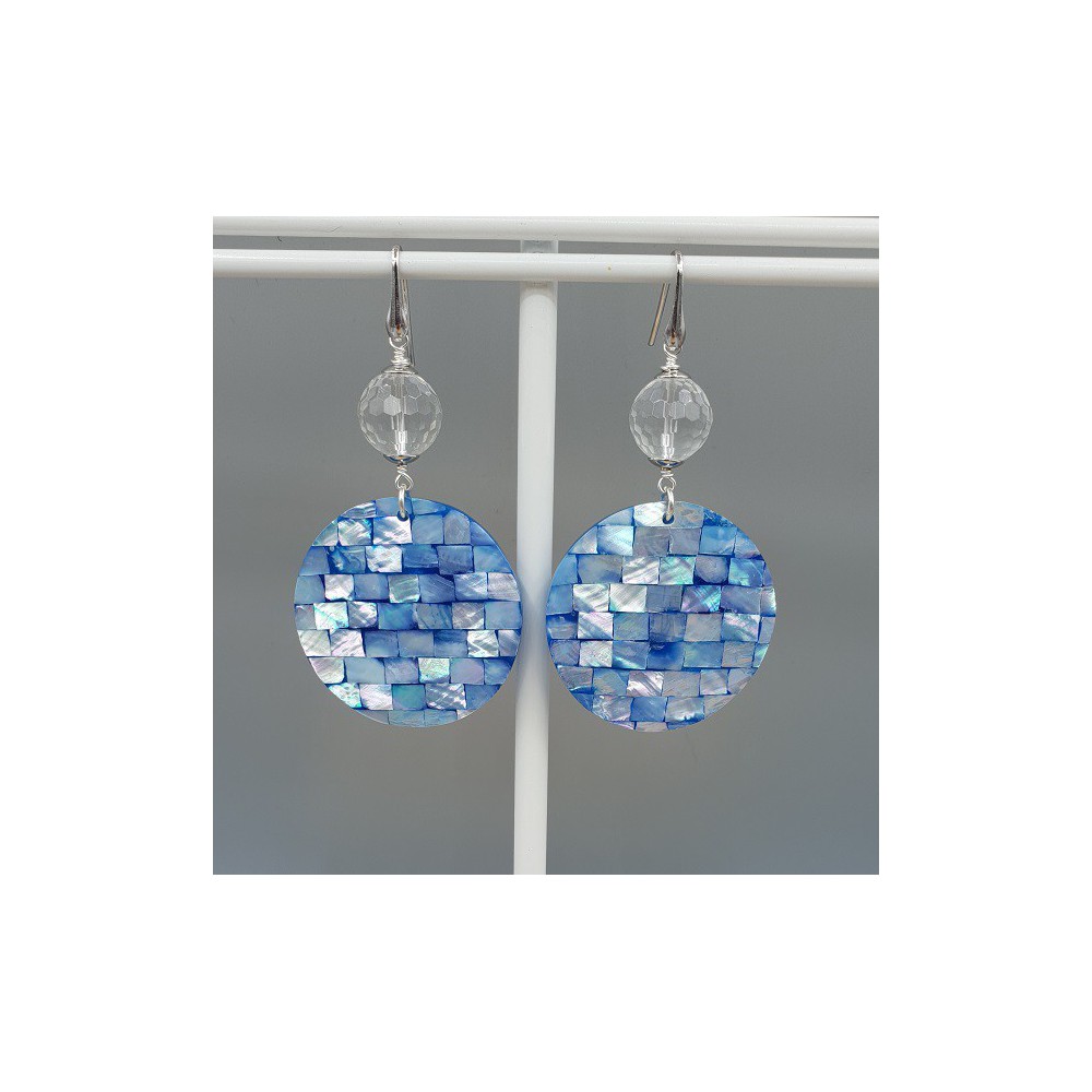 Earrings with round shell pendant and Rhinestone