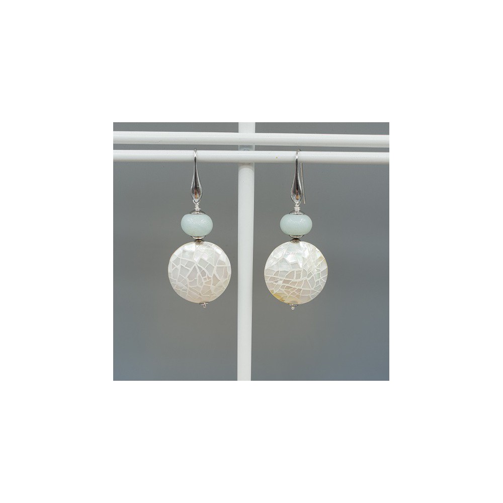 Earrings with round ivory white shell and Amazonite