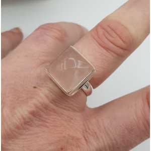 Zilveren ring gezet met vierkante Rozenkwarts 17.5 mm