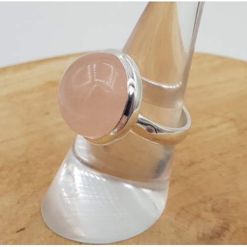 Zilveren ring gezet met ronde cabochon Rozenkwarts 17.5 mm