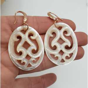Earrings with oval cut mother of Pearl