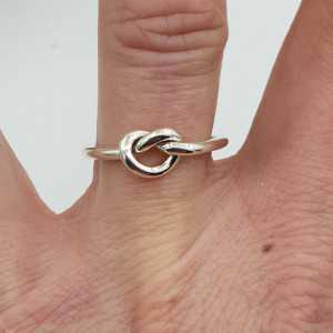 Silver ring knot
