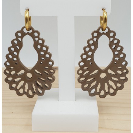 Creolen met beige bruine uitgesneden Buffelhoorn