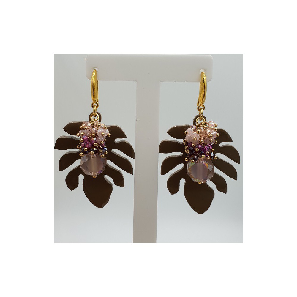 Goud vergulde oorbellen met kristallen en blad van Buffelhoorn