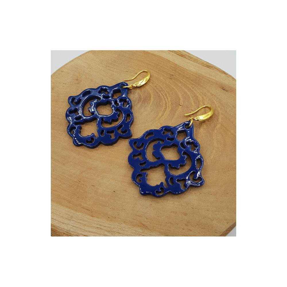 Oorbellen met blauw gelakte Buffelhoorn