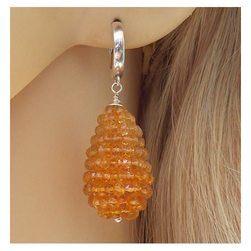 Zilveren oorbellen met druppel van facet geslepen Citrien 