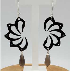 Earrings with black buffalo horn and white Agate briolet