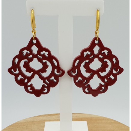 Oorbellen met rood gelakte Buffelhoorn