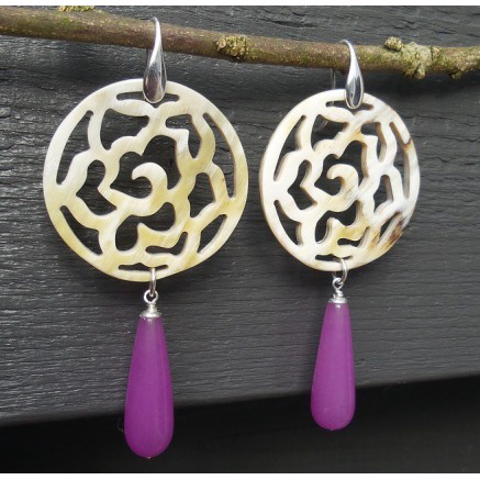 Zilveren oorbellen met uitgesneden Buffelhoorn en paarse Jade 