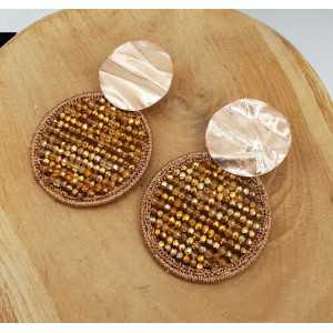 Rosé gold-plated earrings with round pendant of silk thread and crystals