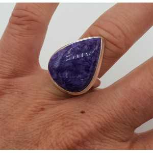 Silber-ring mit tropfenförmigem Charoiet 17.3 mm