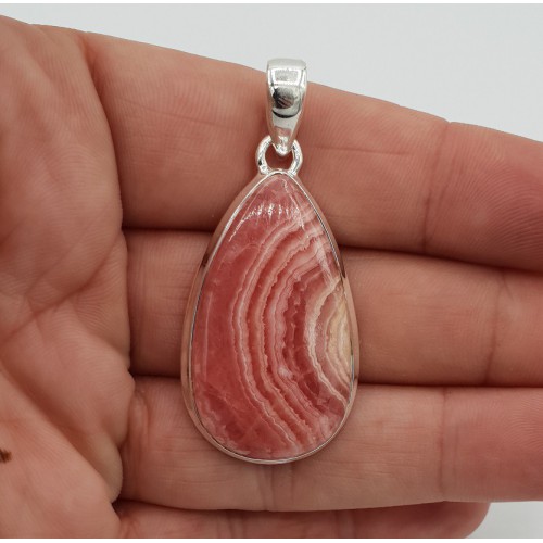 Zilveren hanger gezet met druppelvormige cabochon Rhodochrosiet