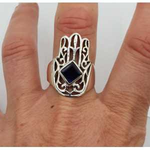 Zilveren Hamsa hand ring gezet met Ioliet 19.5 mm